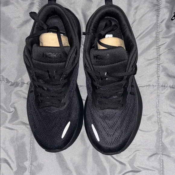 Hoka Men's All-Black Athletic Shoes M Bondi 8 - Picture 3 of 6